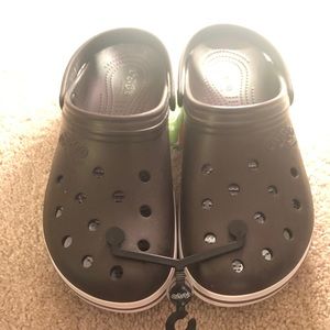NEW CROCS kilby clog m10/w12 in Espresso